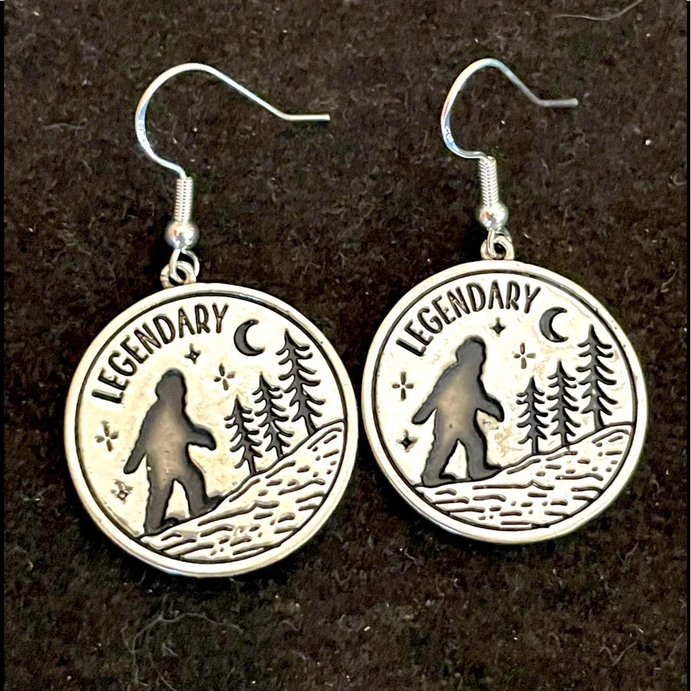 Bigfoot Earrings - Picture 5 of 6